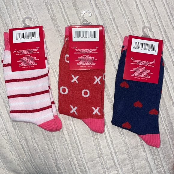 *3/$15* Valentine's Day Novelty Crew Socks.  Adorable Valentines Socks NWT - Picture 4 of 7